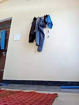 malteejat online show from September 22, 2025, 3:41 am