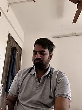 Snapshot of vinay_smalldick chatting on November 14, 2025, 4:00 am vinay smalldick online show from November 14, 2025, 4:00 am