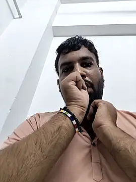 vinay smalldick online show from April 22, 2026, 1:23 pm