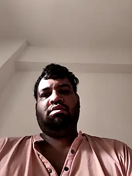 vinay smalldick online show from June 11, 2026, 2:22 am