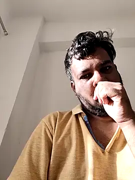 vinay smalldick online show from June 17, 2026, 2:03 am