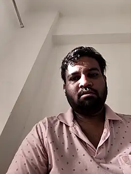 vinay smalldick online show from June 18, 2026, 2:12 am
