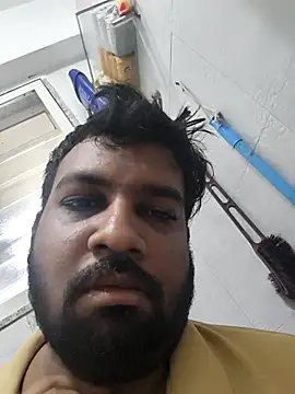vinay smalldick online show from June 27, 2026, 4:39 am