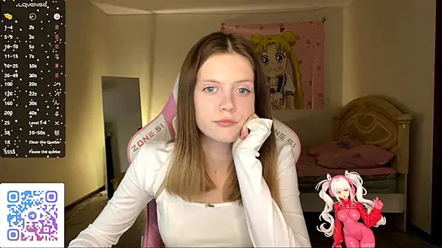 Snapshot of VibeQueenLucy chatting on October 7, 2025, 3:31 pm VibeQueenLucy online show from October 7, 2025, 3:31 pm