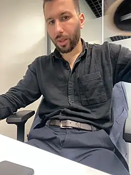 Snapshot of speddy34 chatting on October 16, 2025, 6:36 am speddy34 online show from October 16, 2025, 6:36 am