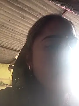 Snapshot of Hansini_Gowda chatting on October 21, 2025, 9:43 am Hansini Gowda online show from October 21, 2025, 9:43 am