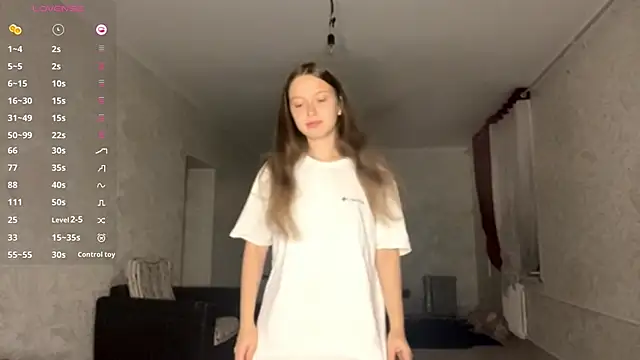 Snapshot of CharlynDini chatting on September 10, 2025, 3:12 pm CharlynDini online show from September 10, 2025, 3:12 pm