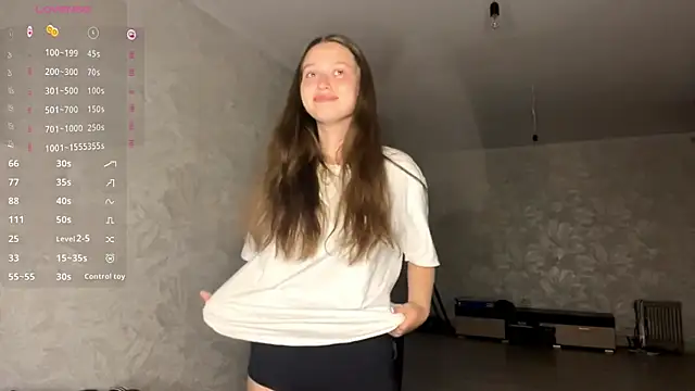 Snapshot of CharlynDini chatting on September 12, 2025, 3:34 pm CharlynDini online show from September 12, 2025, 3:34 pm