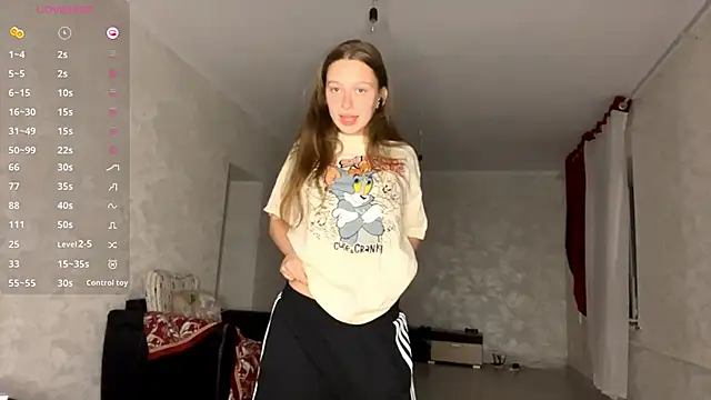 Snapshot of CharlynDini chatting on September 20, 2025, 4:30 pm CharlynDini online show from September 20, 2025, 4:30 pm