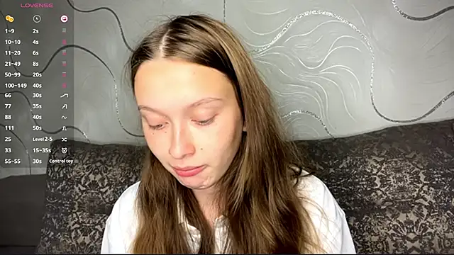 Snapshot of CharlynDini chatting on October 3, 2025, 3:20 pm CharlynDini online show from October 3, 2025, 3:20 pm