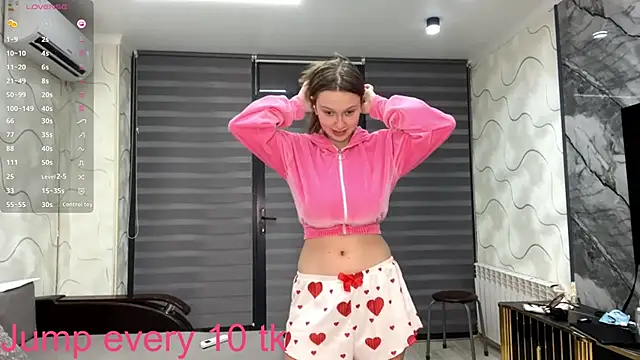 Snapshot of CharlynDini chatting on October 24, 2025, 3:08 pm CharlynDini online show from October 24, 2025, 3:08 pm