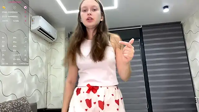 Snapshot of CharlynDini chatting on October 25, 2025, 3:18 pm CharlynDini online show from October 25, 2025, 3:18 pm