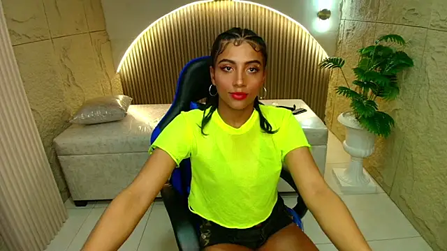 katty berry r online show from September 12, 2025, 7:58 pm