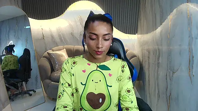 katty berry r online show from February 9, 2026, 8:02 pm