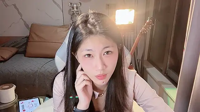 Lixinel-520 online show from December 22, 2025, 1:52 pm