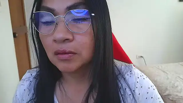 Snapshot of LissafeetHott chatting on February 9, 2026, 7:40 pm LissafeetHott online show from February 9, 2026, 7:40 pm