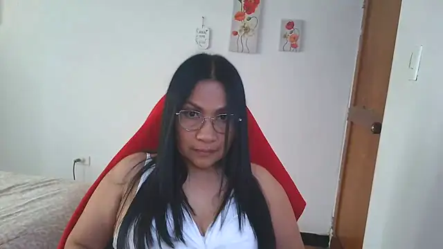 LissafeetHott online show from June 17, 2026, 7:48 pm
