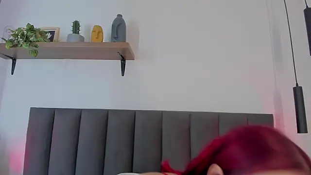 Snapshot of Cristalfoxy_ chatting on May 16, 2026, 7:34 pm Cristalfoxy online show from May 16, 2026, 7:34 pm