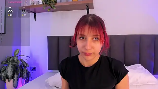 Cristalfoxy  online show from July 1, 2026, 7:57 pm