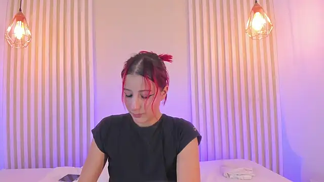 Cristalfoxy  online show from August 1, 2026, 8:08 pm