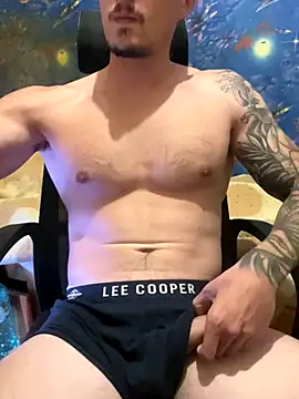 Snapshot of fronkie9384 chatting on October 6, 2025, 9:12 pm fronkie9384 online show from October 6, 2025, 9:12 pm