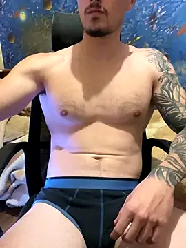 Snapshot of fronkie9384 chatting on October 20, 2025, 8:31 pm fronkie9384 online show from October 20, 2025, 8:31 pm