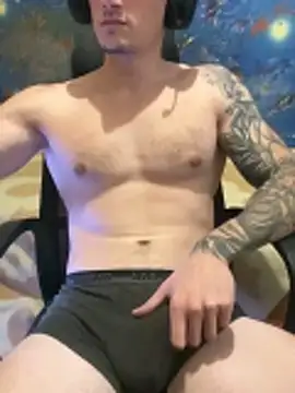 Snapshot of fronkie9384 chatting on November 6, 2025, 11:55 am fronkie9384 online show from November 6, 2025, 11:55 am