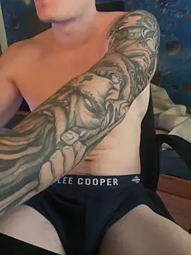 fronkie9384 online show from December 1, 2025, 10:20 am