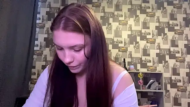 Snapshot of SwiiSweet chatting on September 13, 2025, 4:07 pm SwiiSweet online show from September 13, 2025, 4:07 pm