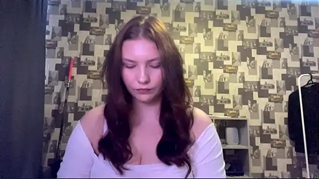 Snapshot of SwiiSweet chatting on September 23, 2025, 3:59 pm SwiiSweet online show from September 23, 2025, 3:59 pm