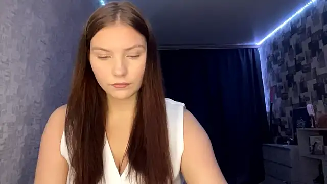 Snapshot of SwiiSweet chatting on October 2, 2025, 4:14 pm SwiiSweet online show from October 2, 2025, 4:14 pm