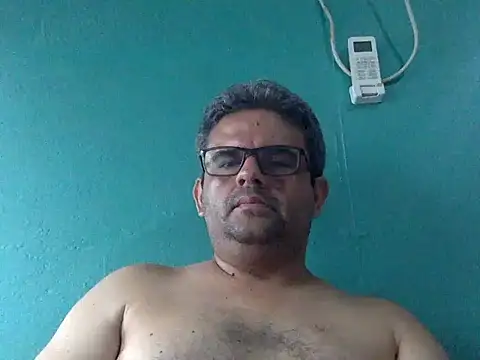 Snapshot of Katracho6969 chatting on October 4, 2025, 2:15 pm Katracho6969 online show from October 4, 2025, 2:15 pm