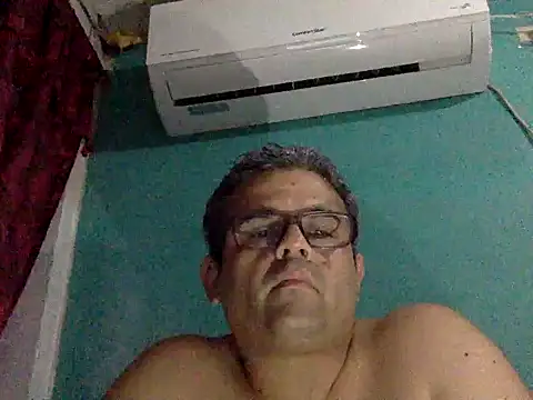 Snapshot of Katracho6969 chatting on October 11, 2025, 11:47 pm Katracho6969 online show from October 11, 2025, 11:47 pm