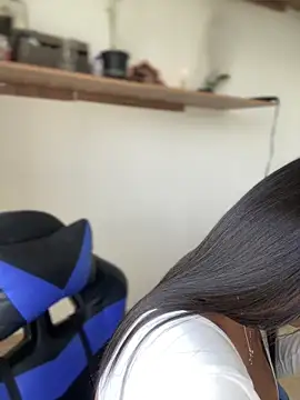 Elahia  marquez online show from September 19, 2025, 6:30 pm