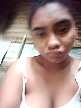 Lucy-Ferr online show from December 1, 2025, 11:48 am