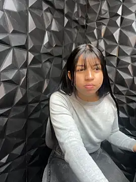 lil charme online show from October 9, 2025, 2:37 pm