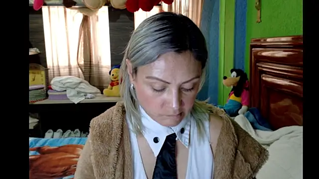  Charlize theron  online show from March 18, 2026, 8:23 pm