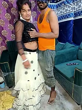 Snapshot of sexy-couple77 chatting on September 28, 2025, 6:02 pm sexy-couple77 online show from September 28, 2025, 6:02 pm