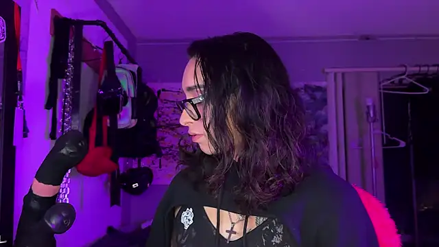 xoFrankie online show from November 6, 2025, 3:18 am