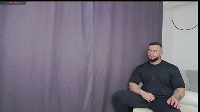 Snapshot of RickyMiami1 chatting on March 12, 2026, 8:26 pm RickyMiami1 online show from March 12, 2026, 8:26 pm