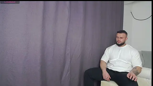 Snapshot of RickyMiami1 chatting on March 24, 2026, 6:57 pm RickyMiami1 online show from March 24, 2026, 6:57 pm