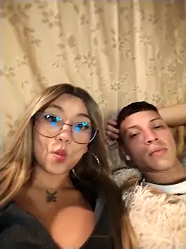 Snapshot of Ella_rr chatting on October 11, 2025, 3:06 am Ella rr online show from October 11, 2025, 3:06 am