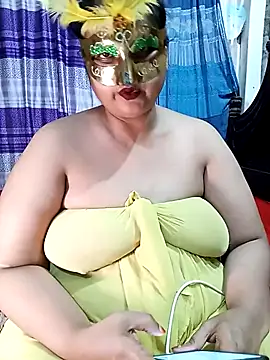 Tanisha-Chy online show from April 25, 2026, 5:54 pm
