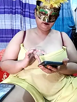Tanisha-Chy online show from May 5, 2026, 6:05 pm
