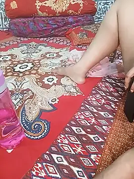 Tanisha-Chy online show from July 25, 2026, 6:27 pm