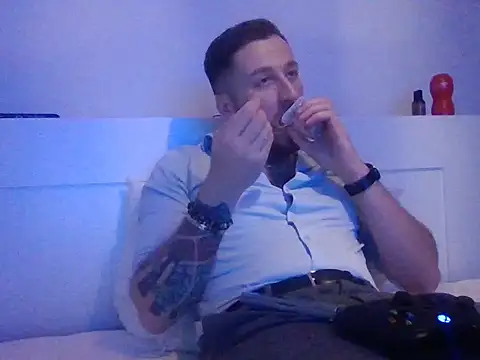 Snapshot of Keviios chatting on September 15, 2025, 7:08 am Keviios online show from September 15, 2025, 7:08 am