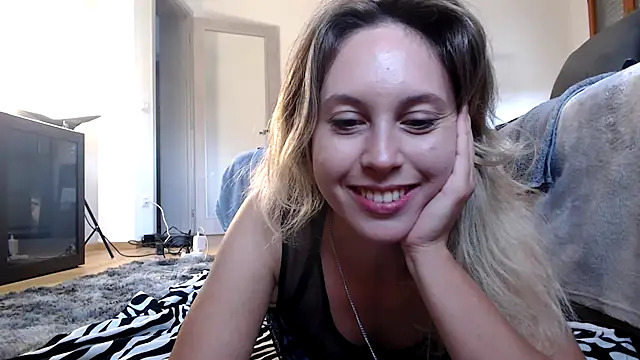 Snapshot of L_Sofia chatting on October 21, 2025, 11:11 am L Sofia online show from October 21, 2025, 11:11 am