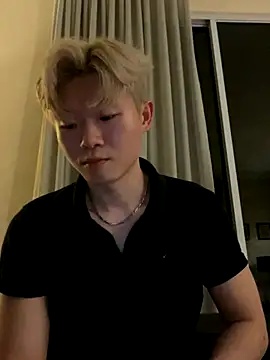 Snapshot of zachlee_69 chatting on December 14, 2025, 6:45 pm zachlee 69 online show from December 14, 2025, 6:45 pm