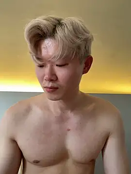 Snapshot of zachlee_69 chatting on December 19, 2025, 5:47 am zachlee 69 online show from December 19, 2025, 5:47 am