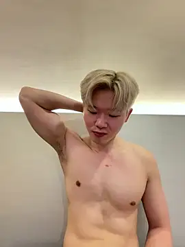 Snapshot of zachlee_69 chatting on February 28, 2026, 11:00 am zachlee 69 online show from February 28, 2026, 11:00 am